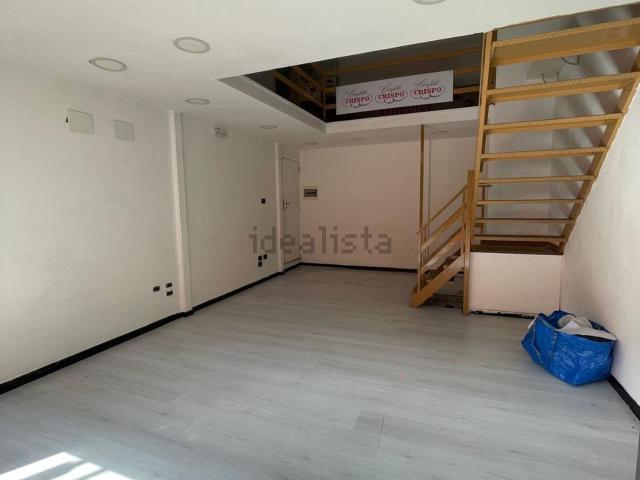 Locale Commerciale in affitto a Piedimonte, Nocera Inferiore