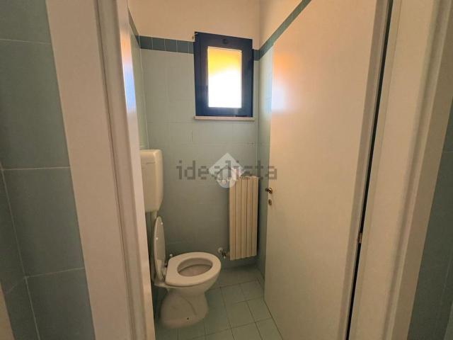 Locale Commerciale in affitto a Spadarolo, Rimini