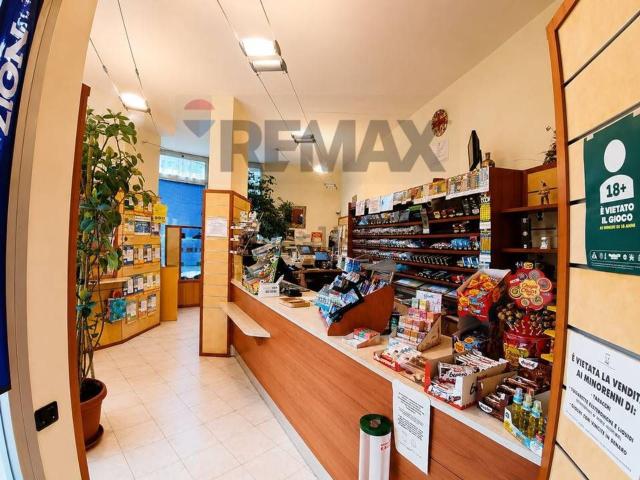 Locale Commerciale in affitto a San Paolo, Piemonte