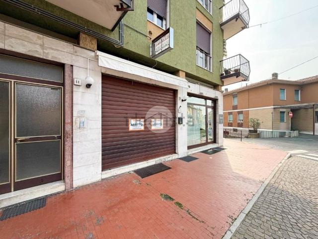 Locale Commerciale in affitto a Rezzato, Lombardia