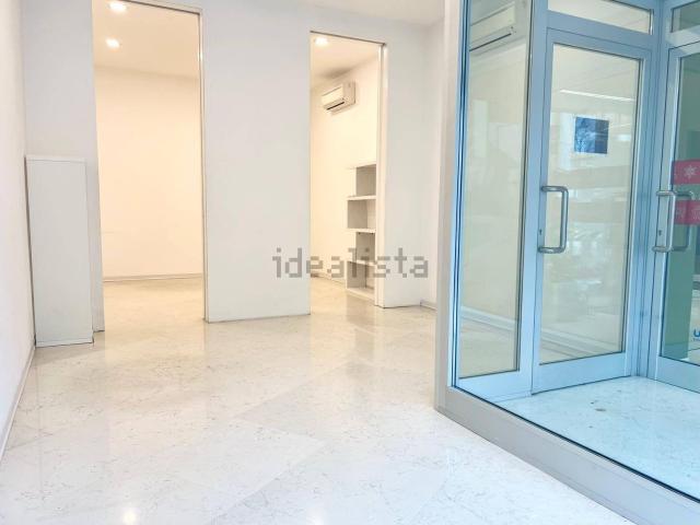 Locale Commerciale in affitto a Trescore Balneario, Lombardia