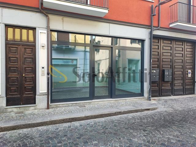 Locale Commerciale in affitto a Piemonte, Torino