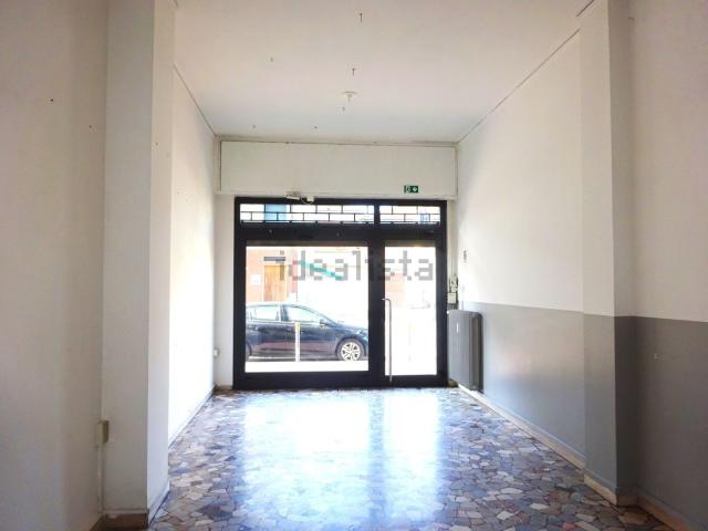 Locale Commerciale in affitto a Quacchio, Ferrara