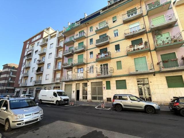 Locale Commerciale in affitto a Circoscrizione 5, Piemonte