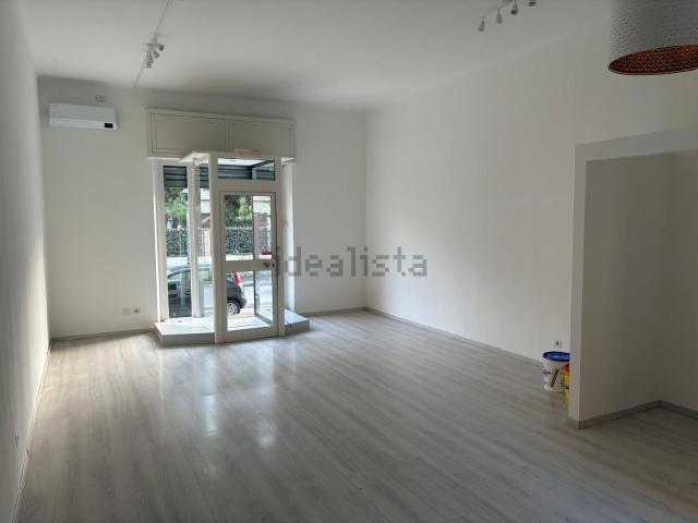 Locale Commerciale in affitto a Cascina Limito, Pioltello