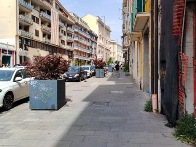 Locale Commerciale in affitto a Avellino, Campania