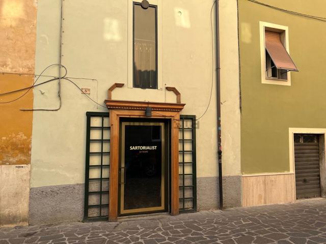 Locale Commerciale in affitto a Città Giardino, Terni
