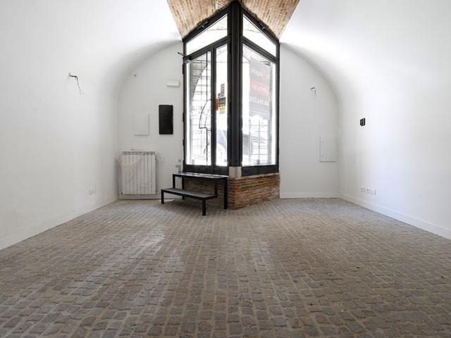 Locale Commerciale in affitto a Quarto di San Giovanni, Tornimparte