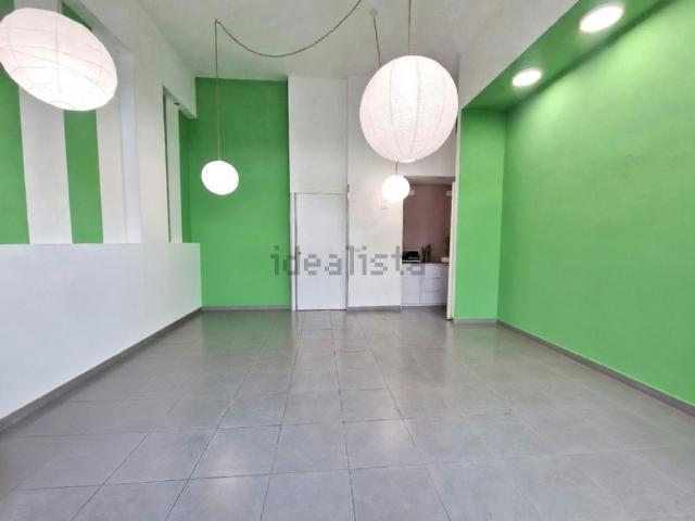 Locale Commerciale in affitto a Puglia, Lecce