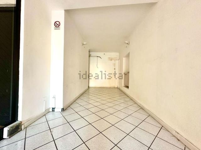 Locale Commerciale in affitto a Piemonte, Alessandria