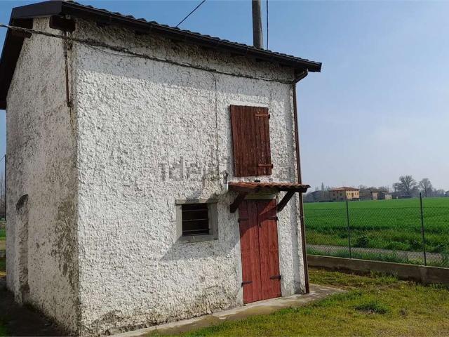 Locale Commerciale in affitto a Unione dei comuni del Sorbara, Ravarino