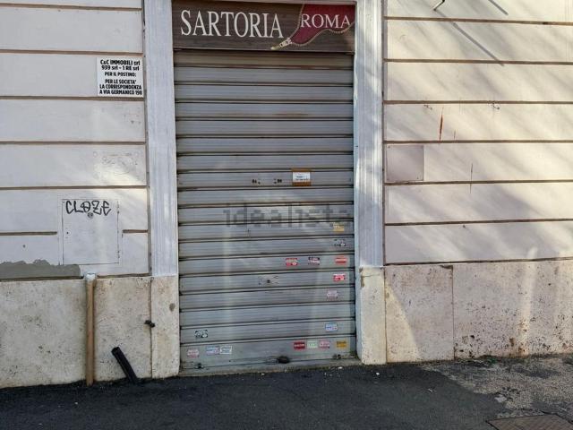 Locale Commerciale in affitto a Municipio Roma I, Roma Capitale
