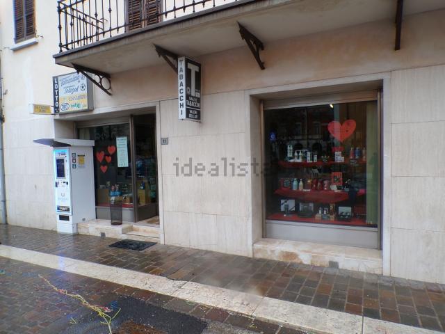Locale Commerciale in affitto a Rodigo, Lombardia