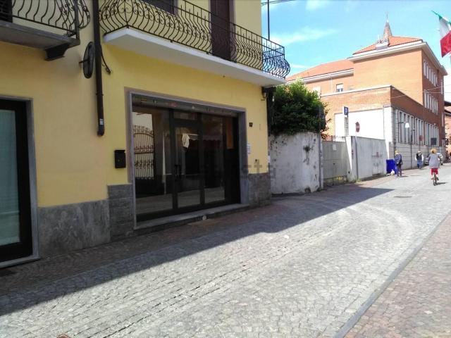 Locale Commerciale in affitto a Piemonte, Torino