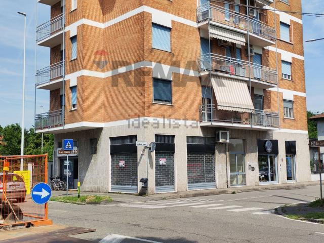 Locale Commerciale in affitto a Busto Arsizio, Lombardia