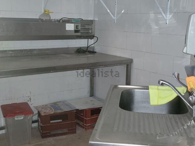 Locale Commerciale in affitto a Quartiere San Valentino, Cisterna Di Latina