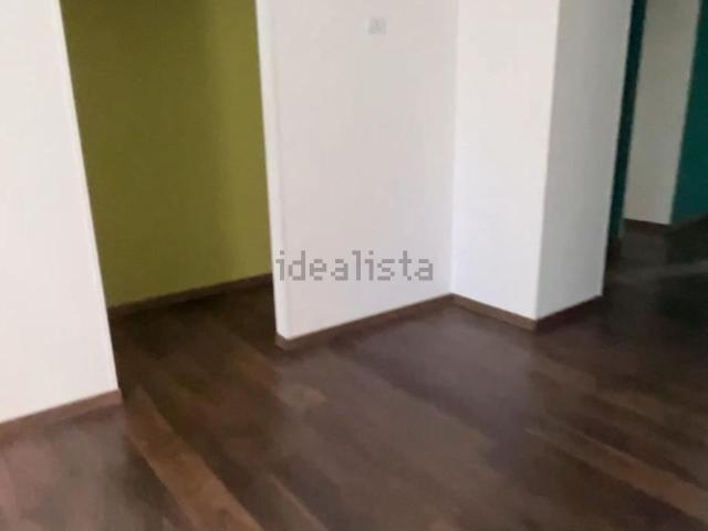 Locale Commerciale in affitto a Campobasso, Molise