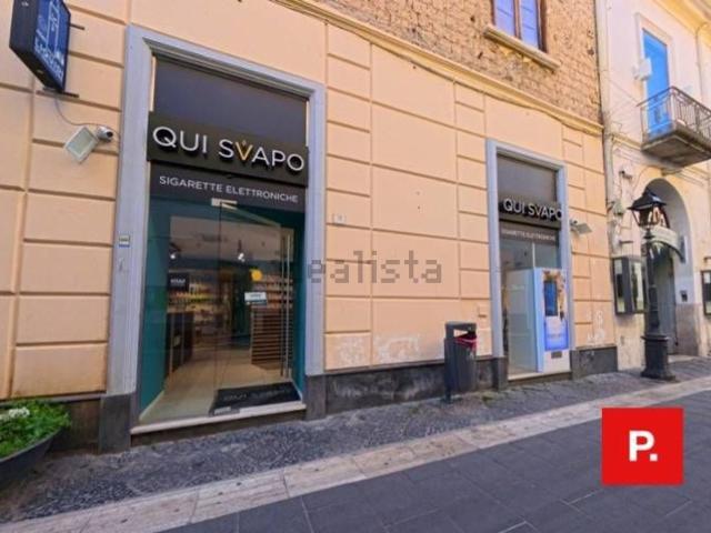 Locale Commerciale in affitto a Centro Storico, Caserta