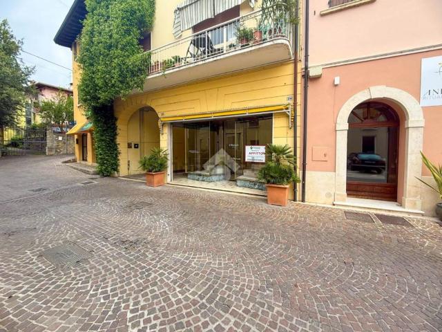 Locale Commerciale in affitto a Polpenazze, Lombardia