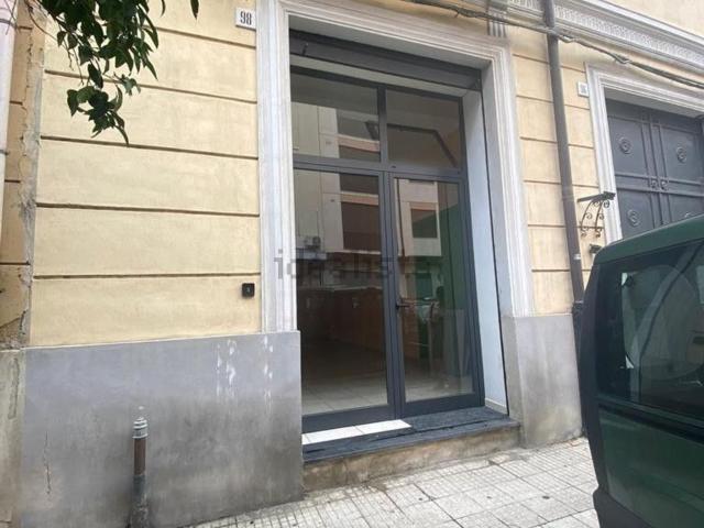 Locale Commerciale in affitto a IV Circoscrizione, Messina