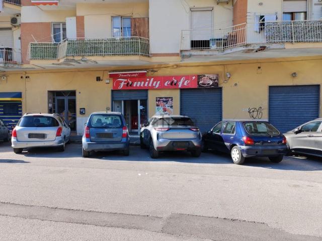 Locale Commerciale in affitto a Salerno, Mercatello