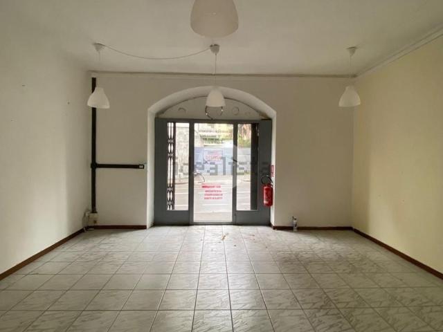 Locale Commerciale in affitto a Bergamo, Lombardia