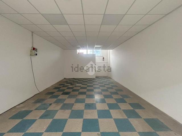 Locale Commerciale in affitto a San Maurizio, Vimercate