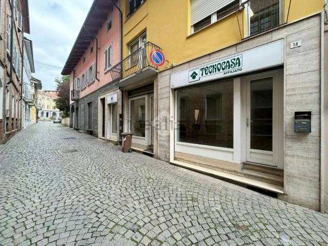 Locale Commerciale in affitto a Piemonte, Torino
