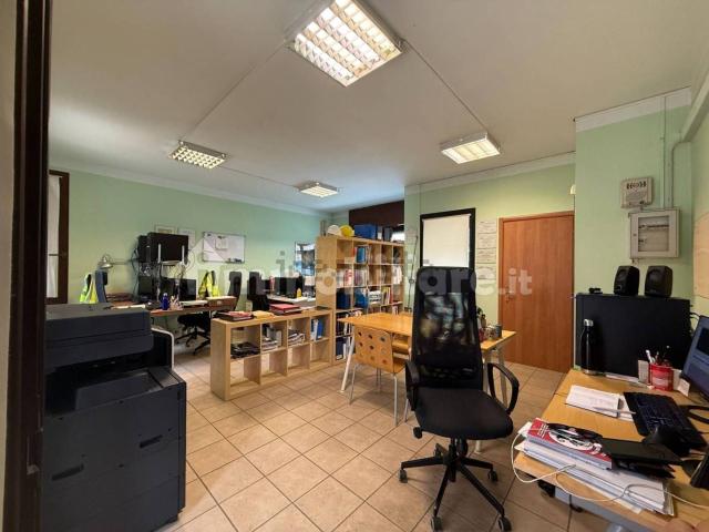 Locale Commerciale in affitto a Piemonte, Torino