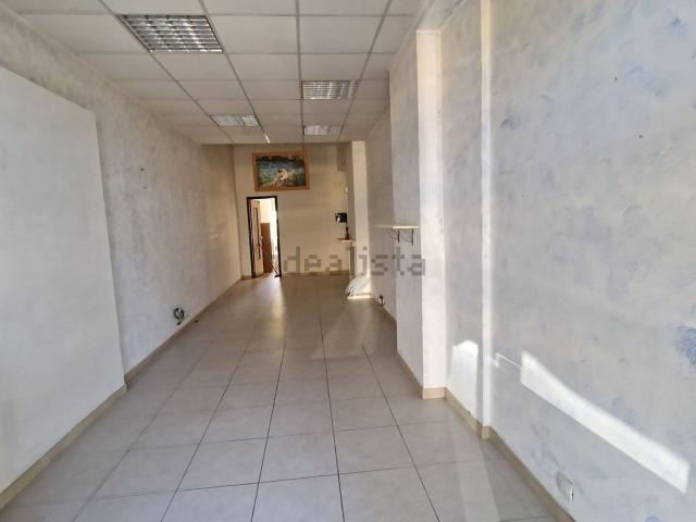 Locale Commerciale in affitto a Piemonte, Alessandria