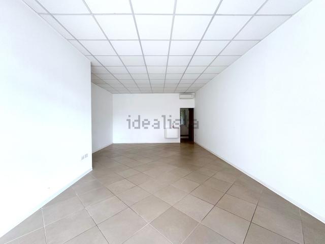 Locale Commerciale in affitto a Porto Viro, Veneto