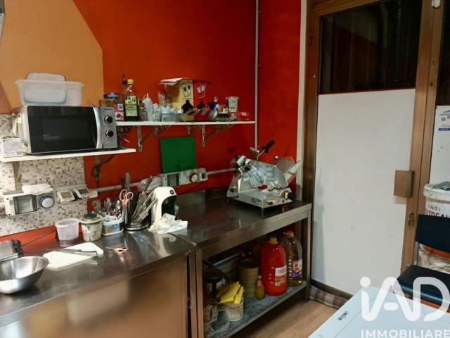 Locale Commerciale in affitto a Ceriale, Liguria