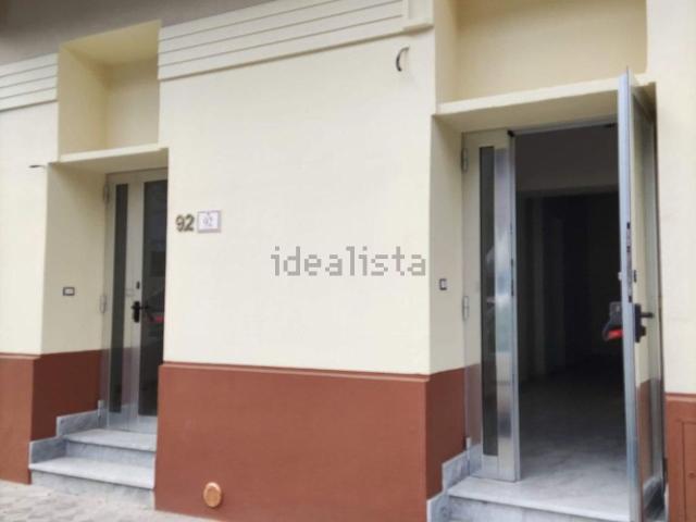 Locale Commerciale in affitto a Calabria, Reggio Calabria