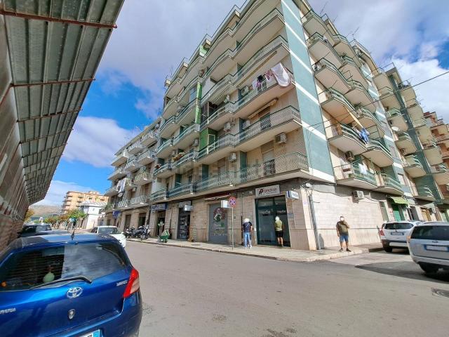 Locale Commerciale in affitto a Puglia, Foggia
