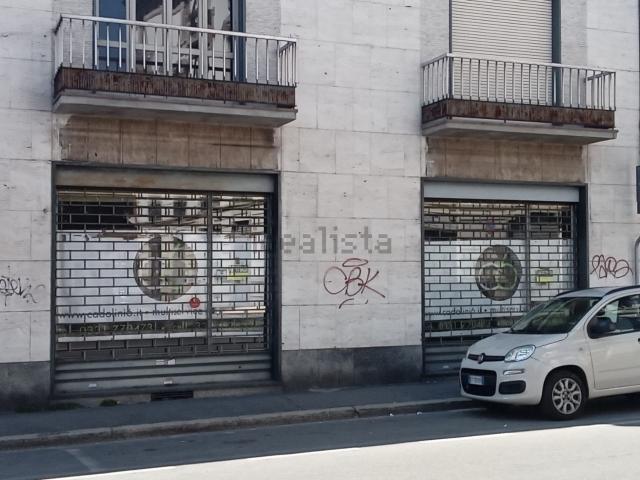 Locale Commerciale in affitto a Centro, Gallarate