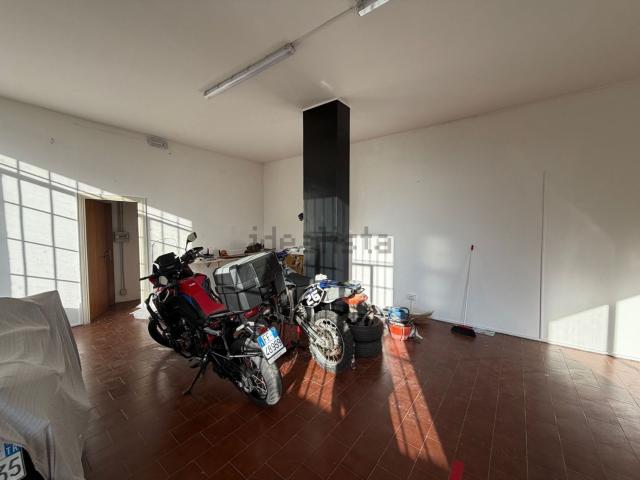 Locale Commerciale in affitto a San Gemini, Umbria
