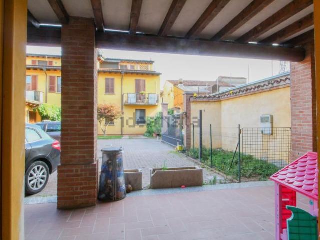 Locale Commerciale in affitto a Borgo San Giacomo, Lombardia