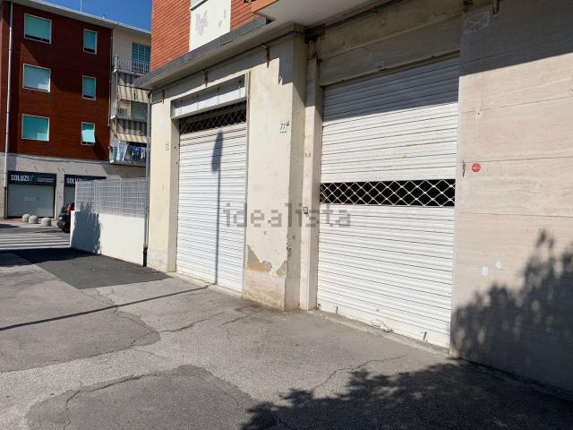 Locale Commerciale in affitto a Nuovo Centro, Livorno