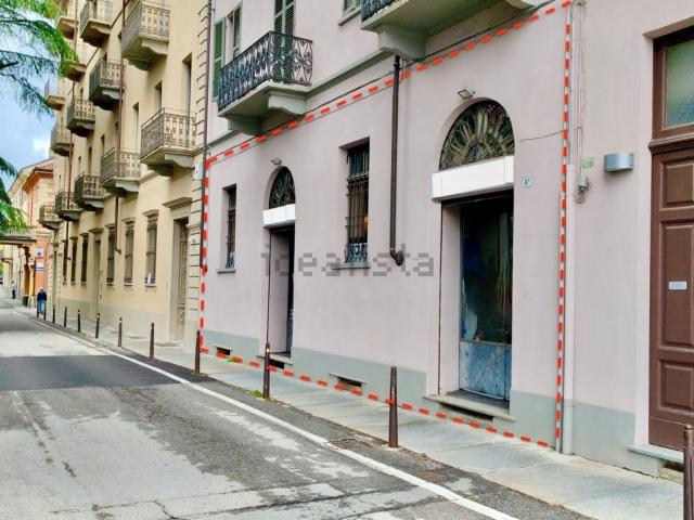 Locale Commerciale in affitto a Piemonte, Cuneo