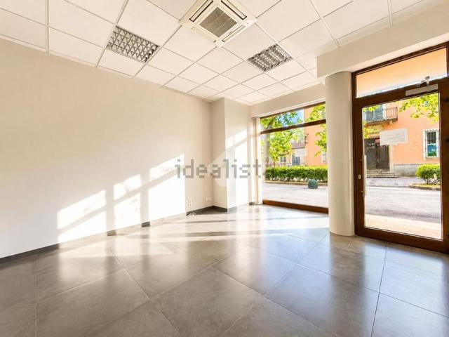 Locale Commerciale in affitto a Piemonte, Alessandria
