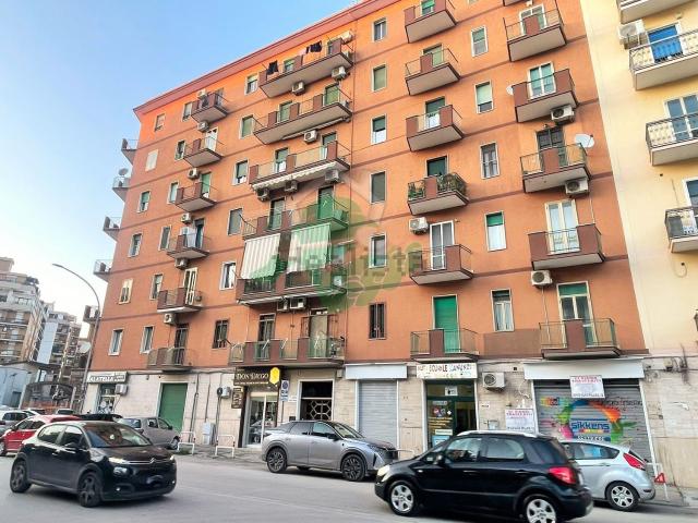 Locale Commerciale in affitto a Puglia, Foggia