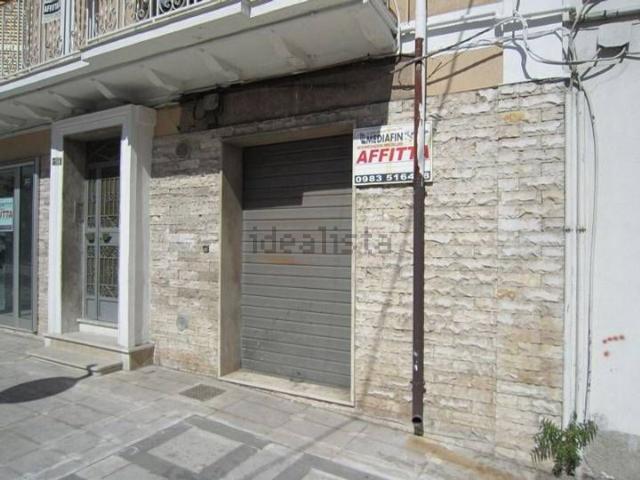 Locale Commerciale in affitto a Corigliano-Rossano, Calabria