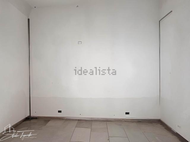 Locale Commerciale in affitto a Puglia, Taranto