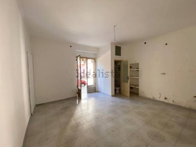 Locale Commerciale in affitto a Puglia, Foggia