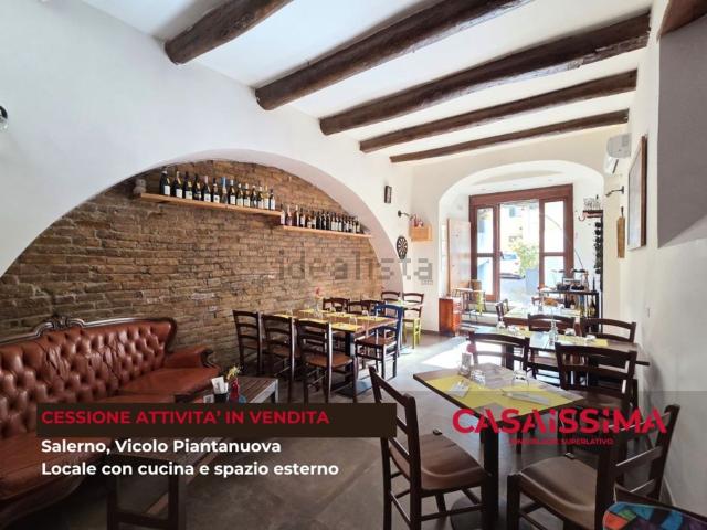 Locale Commerciale in affitto a Salerno, Campania