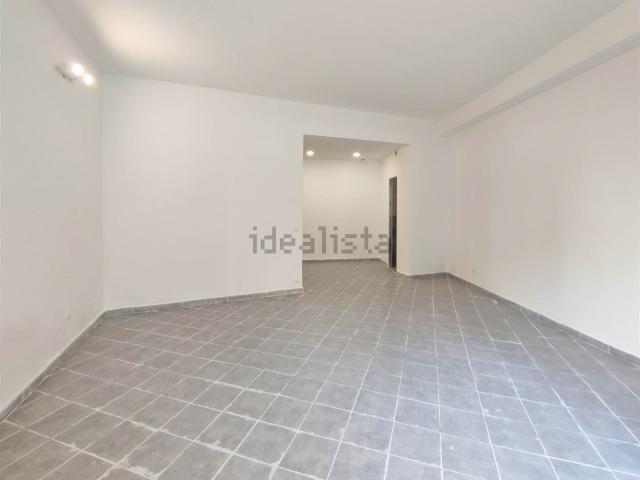 Locale Commerciale in affitto a III Circoscrizione, Palermo