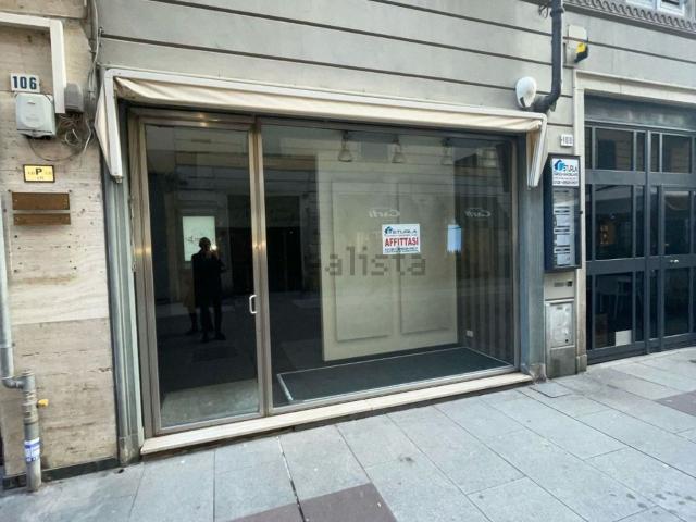Locale Commerciale in affitto a Alessandria