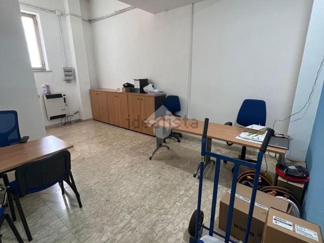 Locale Commerciale in affitto a San Silvestro, Cassino