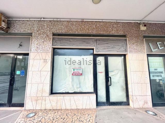 Locale Commerciale in affitto a Vallone, Francavilla Al Mare