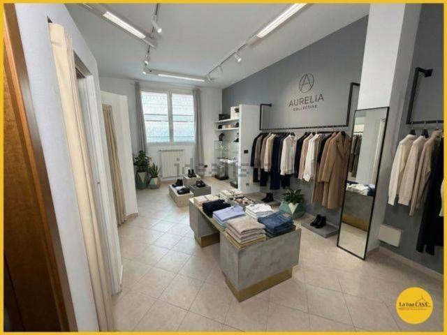 Locale Commerciale in affitto a Molinella, Reggio Emilia